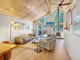 Lake Views | Hot Tub | 20 min to Palisades/Northstar - Image 3