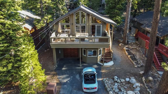Lake Views | Hot Tub | 20 min to Palisades/Northstar - Image 1